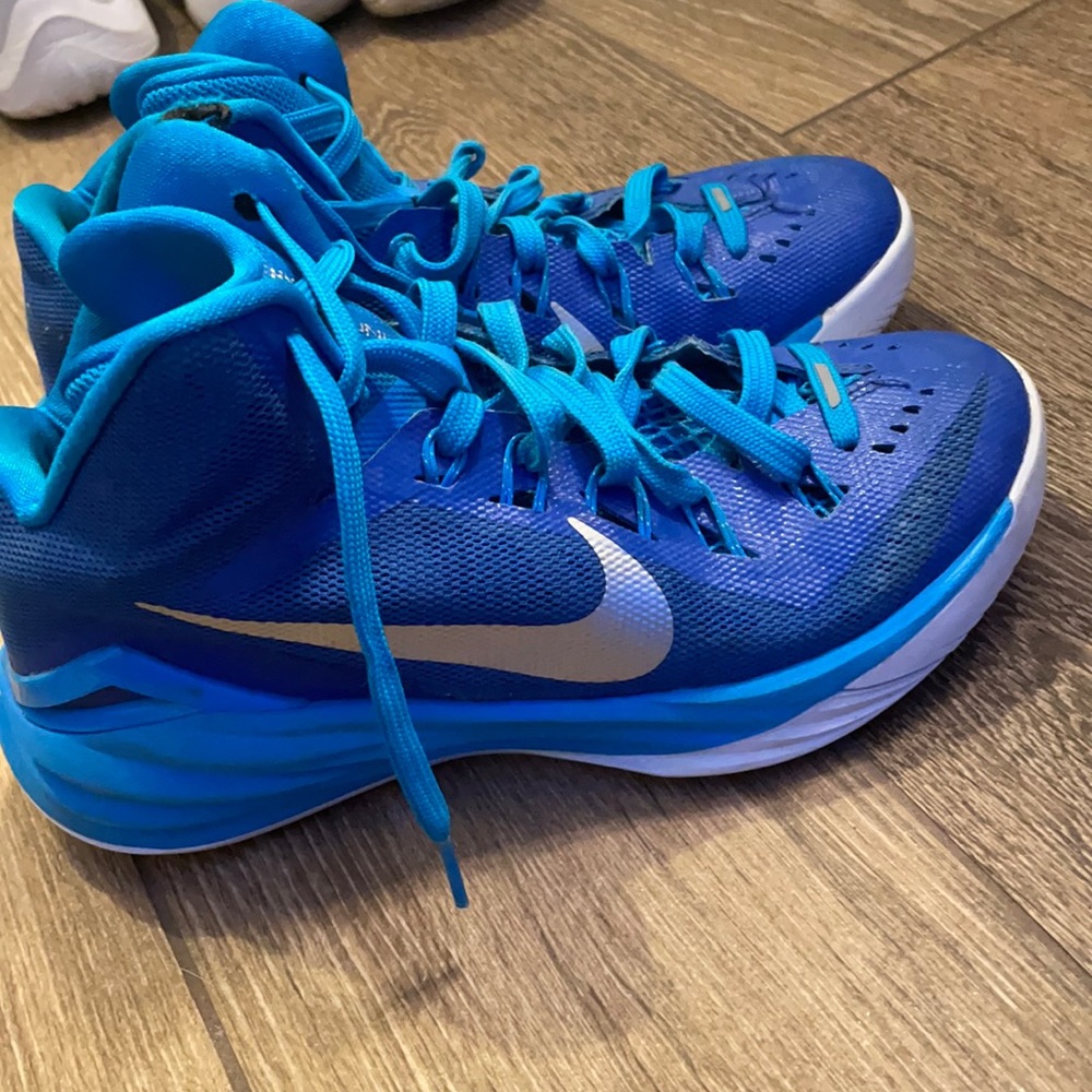 Nike women’s basketball shoes